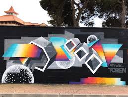 Add more details by drawing a design on the graffiti. Angel Toren A Geometric Conversation I Support Street Arti Support Street Art