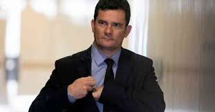 O governador wilson lima, presente no evento com uma máscara na qual estava estampada a bandeira brasileira, informou que a agenda de retorno das. Sergio Moro Diz Que Bolsonaro Deveria Honrar Suas Promessas De Campanha Politica Estado De Minas