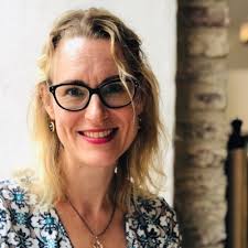 Ellen Elder's Instagram, Twitter & Facebook