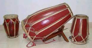 Penambahan suling, kendang dan rebab dikarenakan adanya kebutuhan musikal. 12 Alat Musik Khas Sunda Yang Unik Dan Menarik Popmama Com