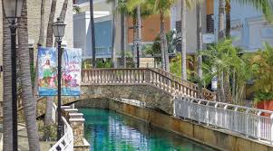 If you want to find things to do in the area, you may want to check out condesa beach and forum de mundo imperial. La Isla Acapulco Shopping Village Mexico Ruta Magica