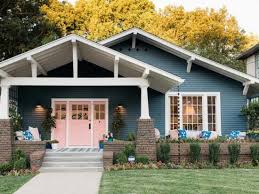 1210 Luttrell St Knoxville Tn 37917 Zillow Craftsman Bungalows Craftsman House Bungalow Exterior