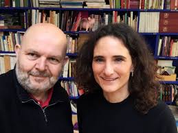 Le noir passe à table