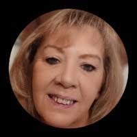 Denise Matza's Instagram, Twitter & Facebook