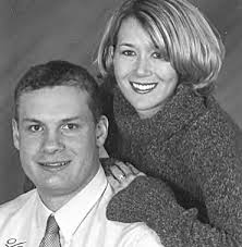 Pope urges youths to follow Christ