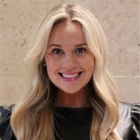 Amanda Nitz's Instagram, Twitter & Facebook