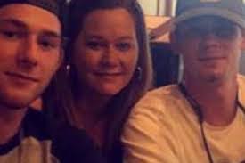 Alex Jeffcoat's Instagram, Twitter & Facebook