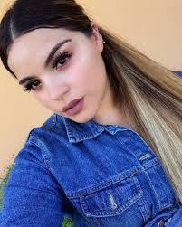 Lizet Carrillo's Instagram, Twitter & Facebook