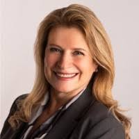 Lisa Gillen's Instagram, Twitter & Facebook