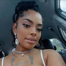 Octavia Robinson's Instagram, Twitter & Facebook