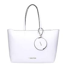 Découvrez les pochettes calvin klein femme. Epingle Sur Sac A Main Blanc