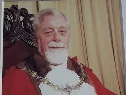 Barry Phelps's Instagram, Twitter & Facebook