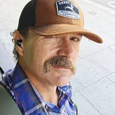 Hello, my name is Barney, also known as Barney Trouble, I'm a 20 year old  Bboy (breakdancer) from London. I'm looking for a new agency to represent  and to gain some more