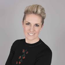 When your 9-year old does your make up after watching a @jamescharles  YouTube tutorial...made me feel good today 💖 #daughterslove #daughters  #makeuptutorial