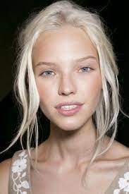 Sasha Luss Valentino Ss14 White Bleached Blonde Hair On A Natural Blonde Bleach Blonde Hair White Blonde Hair Hair Beauty