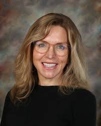 Betsy Daly's Instagram, Twitter & Facebook