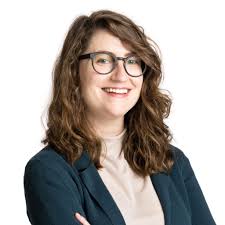 Arielle Baker's Instagram, Twitter & Facebook