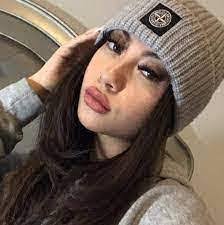 Annie Eady's Instagram, Twitter & Facebook