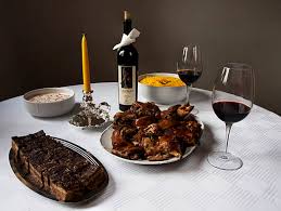 The cakes are made in many different shapes, with frosting, royal icing, a dusting of icing sugar or simple and plain. Christmas In Serbia Christmas Around The World Whychristmas Com