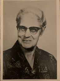 Linda Nash McNary are u some of the Nashes that lived in Kennett? My dad  was Wilburn Akridge and mom was Lizzie Akridge I remember them talking of  the Nash family.