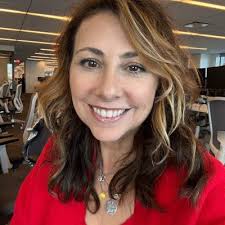 I posted a while back that I was doing pet portraits as a side gig. But I  also like painting ordinary stuff around the house. Check out  robdaltonart.com to see more. |