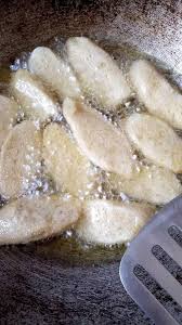 Kalau bukan goreng pisang, keropok lekor dah jadi kemestian. Keropok Lekor Maggie Kari Share Masakan Share Resepi Facebook