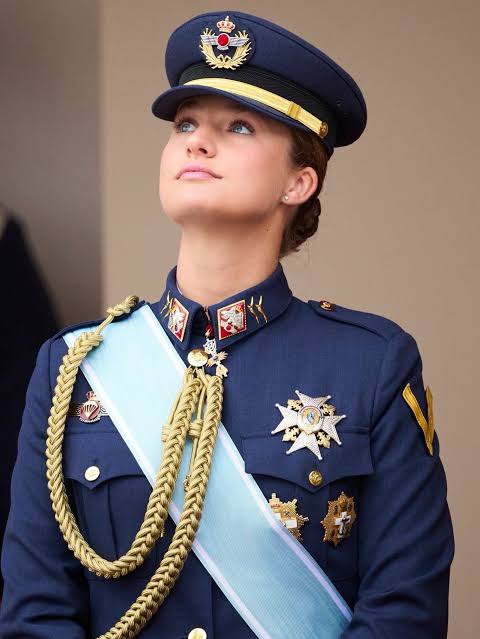 🇪🇸👑 Princess Leonor of Asturias will participate in the Armed Forces Day  celebrations on May 30, 2026, in Vigo, Spain. . . . #princessleonor  #spanishroyalfamily #kingfelipevi #infantasofia #princesaleonor 📸: Jose  Gegúndez / Imagens Limitadas