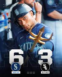 Jorge Polanco blasts 2 dingers to lead the Mariners to a win in Chicago.