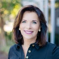 40+ "Donna Pe" profiles