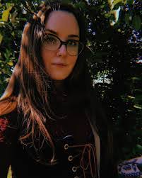 Melissa Jayne's Instagram, Twitter & Facebook