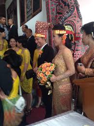Kebaya rosi, penjahit kebaya batak di cikancung bakal menjahitkanbaju kebaya terbatas untuk kamu supaya tampil percaya diri pada peristiwa special. Baju Kebaya Pengantin Batak Archives Diary Hijaber