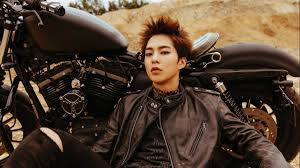Mereka berdua memang seperti maknae, ya? Exo Xiumin Discharged From Military Service Quickly