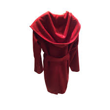 We categorize it in investment outerwear as a winter coat you can layer over any day or evening look. Max Mara Rialto Hooded Camel Hair Coat Evachic