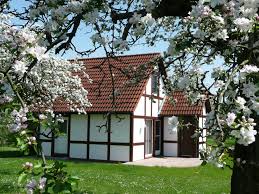 Hier im alten landhaus wird gastlichkeit noch großgeschrieben. Feriendorf Altes Land An Der Elbe Ubersicht Ferienhauser