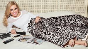 Μεγάλος ντόρος έχει γίνει από το πρωί με δημοσίευμα που κάνει τον γύρο του διαδικτύου και έχει για πρωταγωνίστρια την πρώην σύζυγο του κώστα δόξα, μαρίας δεληθανάση. Maria Mpekatwroy Ti Apanta Stis Fhmes Peri Diazygioy Ysterografo News