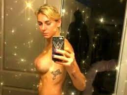 Wwe frauen nackt