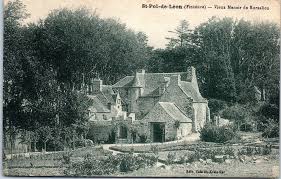 29 Saint Pol De Leon Vieux Manoir De Kersaliou Stone Houses Brittany De Leon