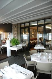 Dans Un Cadre Contemporain Vue Mer Restaurant Le Phare Cancale