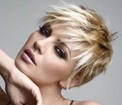 Antonia married domenico borrelli on month day 1822, at age 37 at marriage place. Capelli Tagli Corti 2020 5 Nuovi Tagli Lisci E Scalati Donne Sul Web Tagli Di Capelli Per Viso Ovale Tagli Di Capelli Corti Tagli Capelli Spettinati