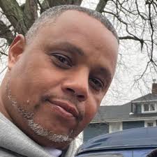 Stephen Pina (@StephenPina_3)