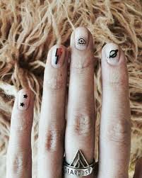 80 Awesome Minimalist Nail Art Ideas Minimalist Nail Art Minimalist Nails Simple Nails