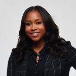 Lindsay Stott's Instagram, Twitter & Facebook