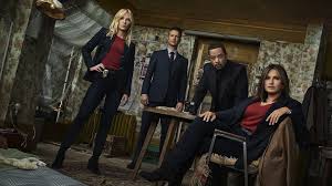 Law and order svu season 2 was an amazing season with some of the best episodes ever done. Law Order Svu Boss Warren Leight Fills In The Blanks On Season 21