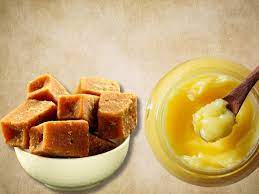 Gud Aur Ghee Khane Ke Fayde | गुड़ और घी एक साथ खाने से दूर हो सकती हैं ये  5 समस्याएं, जानें सेवन का सही तरीका | TheHealthSite.com हिंदी