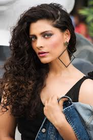 She is the niece of the famous bollywood actresses, tanvi azmi and shabana azmi. Saiyami Kher