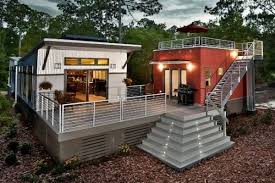 Net Zero Energy Homes For Living Off The Grid Pre Fab Tiny House Modern Tiny House Clayton Homes