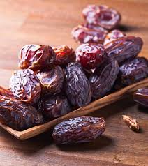 7 Potential Health Benefits Of Dry Dates For Skin Hair And Health Dried Dates Food Dates Benefits