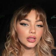 Sophia Mitchell (@sophia_mitch)