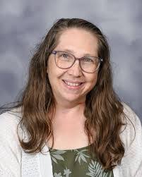 Amy Ropp's Instagram, Twitter & Facebook