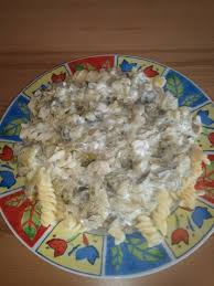 Nudeln Mit Gewurzgurkensosse Rezept In 2020 Lebensmittel Essen Nudeln Einfache Gerichte